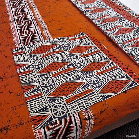 Reversible duvet + pillowcases in wax loincloth fabric,