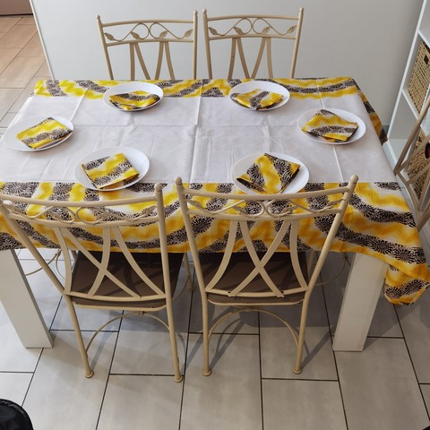 Tablecloth set + napkins in wax loincloth fabric,