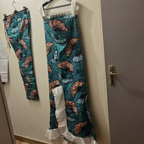 Robe africaine en tissu pagne wax Cameroun