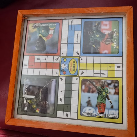 Jeu Ludo classique Fait Main bois Cameroun