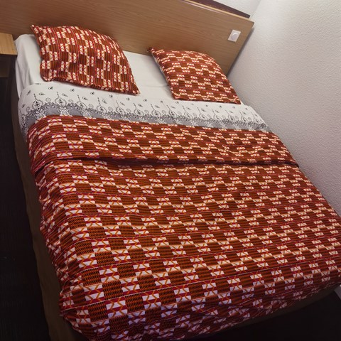 Parure housse de couette réversible + taies