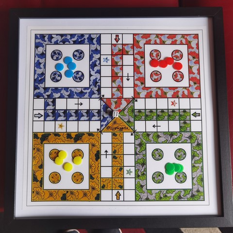 Ludo Jeu Fait Main imprimé Fleur de mariage, noir, Djankawax, Cameroun,