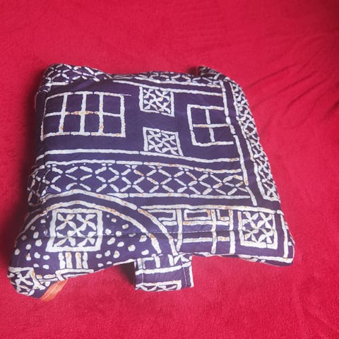 Chemin et 6 sets de table + Corbeille en tissu Ndop