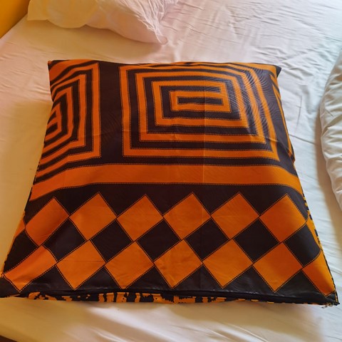 Housse de couette réversible + 4 taies en tissu pagne wax, Djankawax Creation,