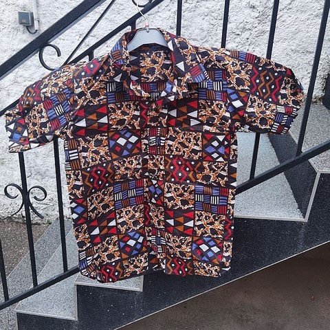 Tunique homme en tissu Ndop Toghu du Cameroun,