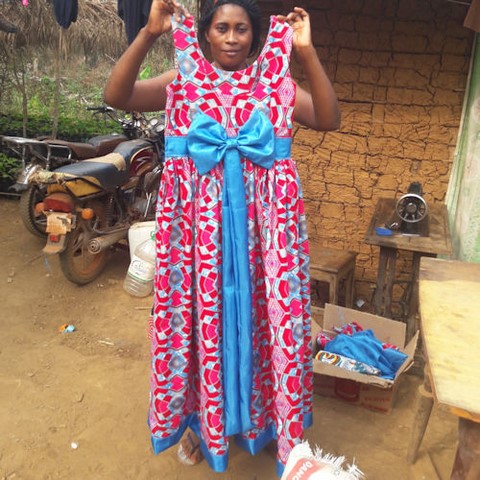Vente et Personnalisation Vêtements Femmes en Tissus Pagne Wax en Ligne