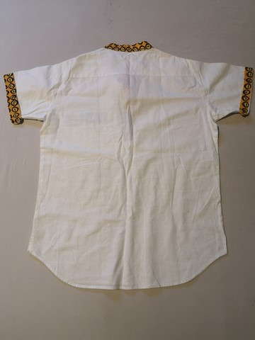 Chemise homme en tissu uni et pagne wax du Cameroun,