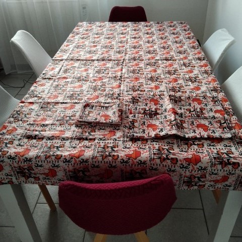 Tablecloth set + napkins in wax loincloth fabric,