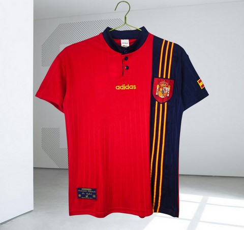 Maillot de Football Espagne Rétro 1996, rouge, Adidas,