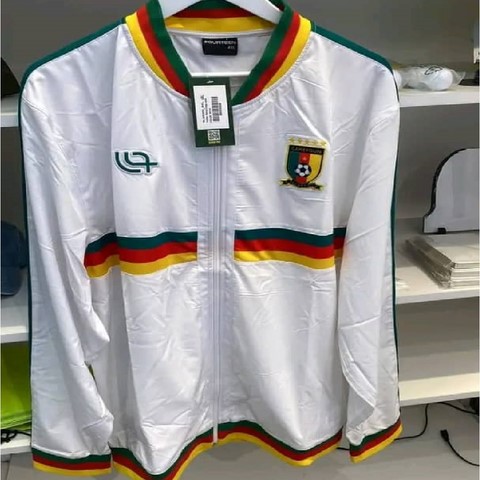 nsemble Veste + pantalon Football Cameroun, Can, Caf, Afrique, noir, One, pays africains, + Pants Set, Football, Cameroun, Soccer, Africa, Cameroon,Lions indomptables, Can, Caf, Afrique, Fourteen, noir ou blanc, soccer, Africa,