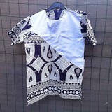 Tunique homme en tissu Ndop du Cameroun