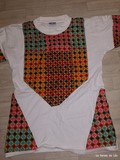 t-shirts en tissu pagne